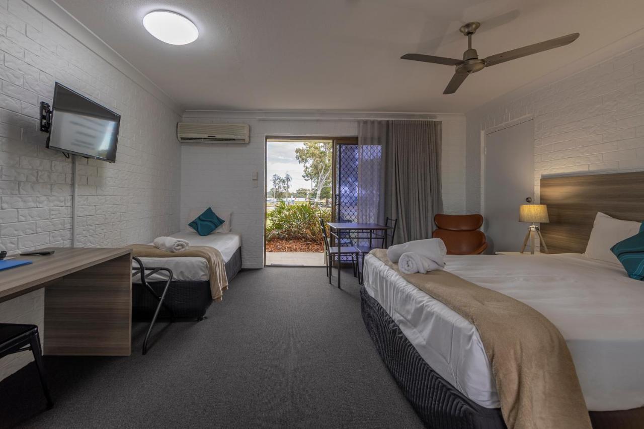 Bribie Waterways 3*