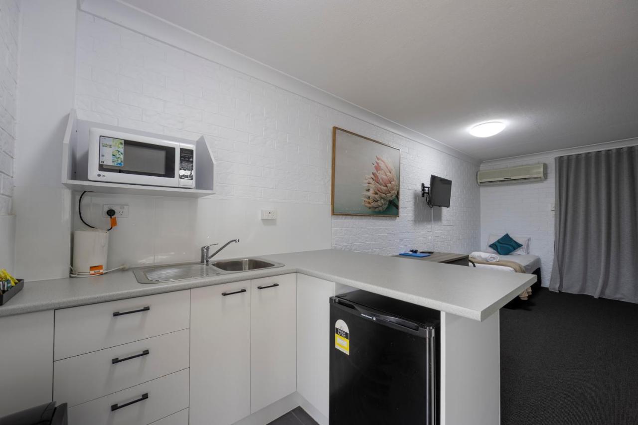Bribie Waterways 3*